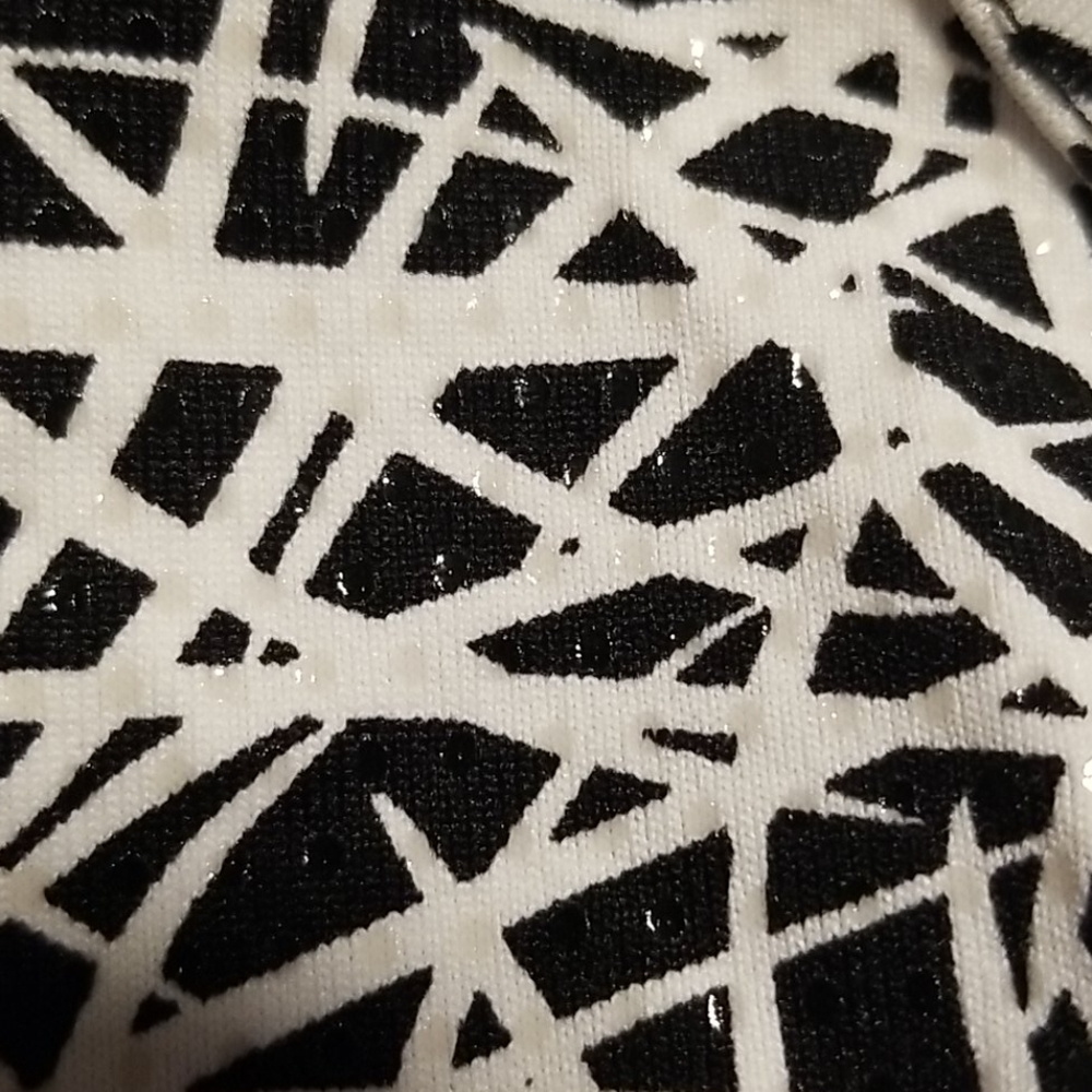 The Limited Sleevless Sparkle Top in Small - Picture 7 of 7